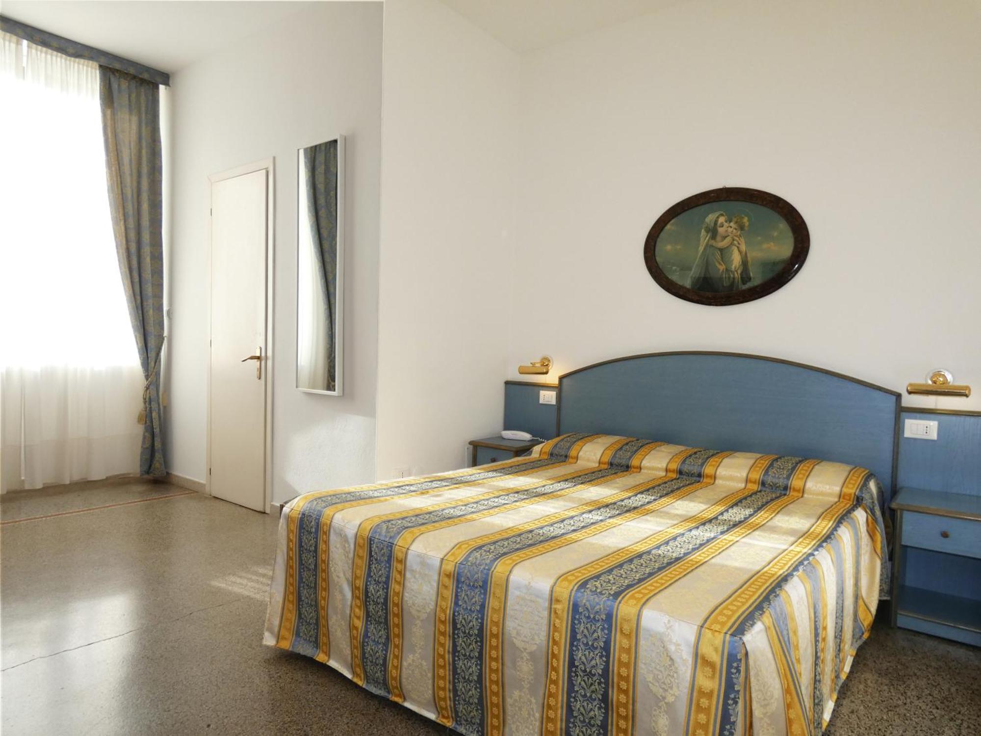 Hotel Villa Centa Varazze Rum bild